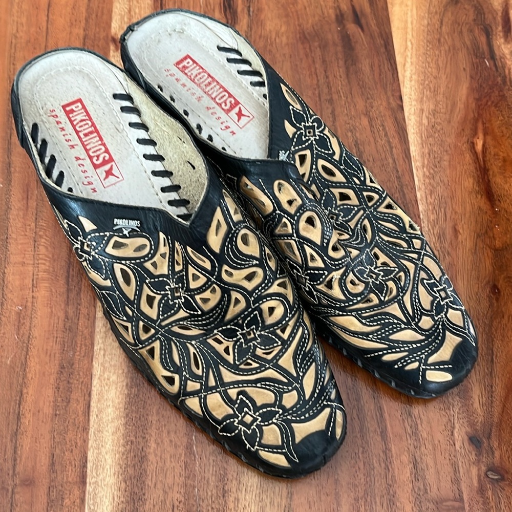 Pikolinos Floral cut out Mule Shoes sz Eu38